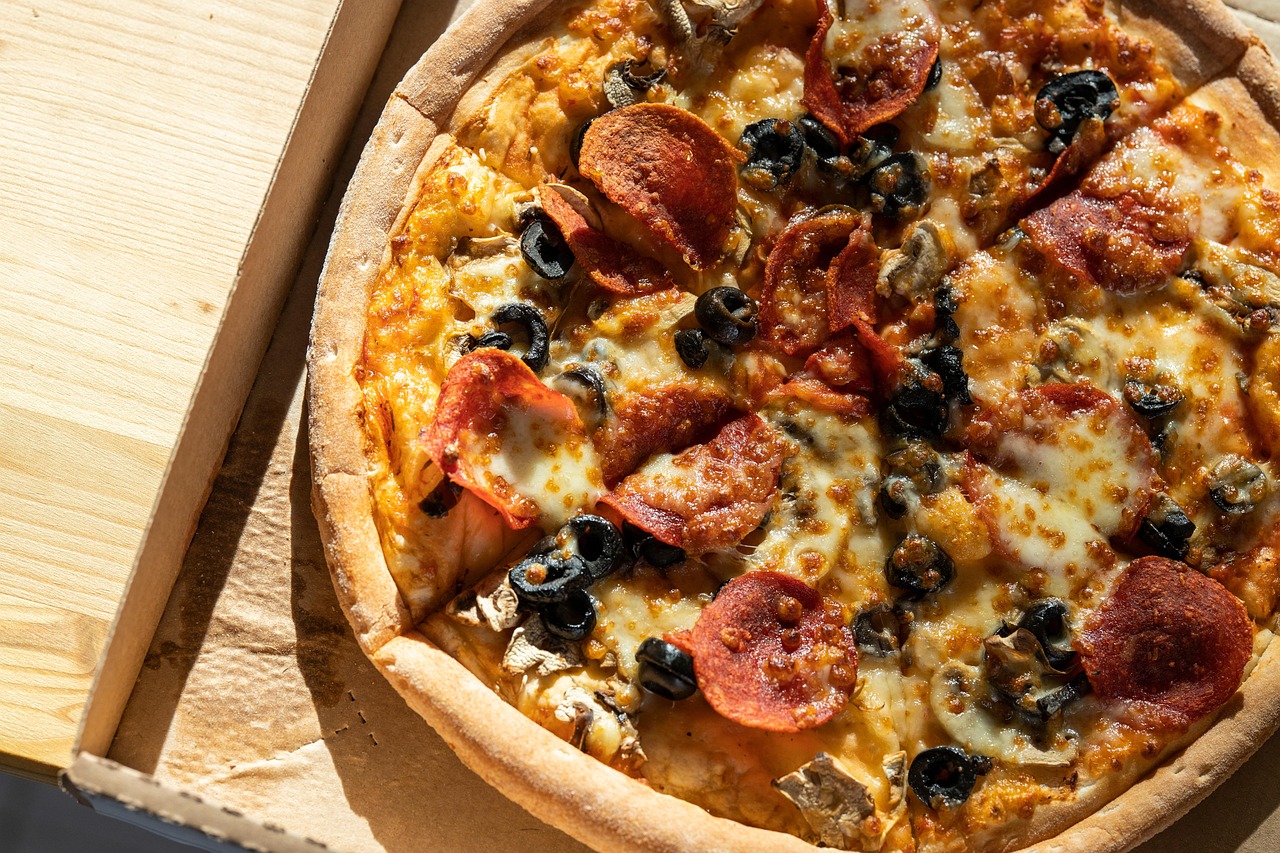 chicago New York Detroit pizza